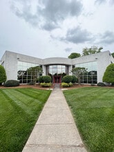 1540 Westbrook Plaza Dr, Winston-Salem, NC for lease Interior Photo- Image 1 of 1