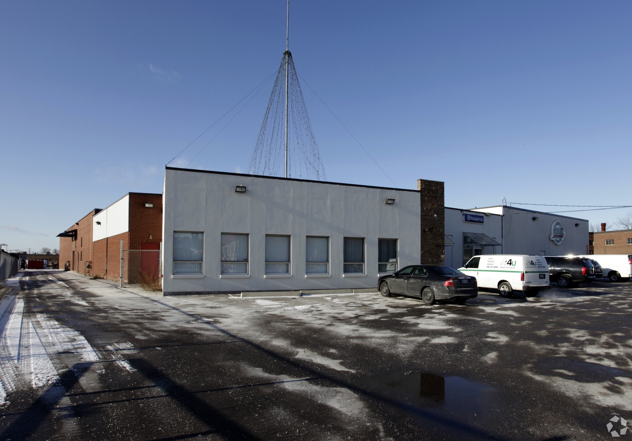 374 Bowes Rd, Concord, ON for sale Primary Photo- Image 1 of 3