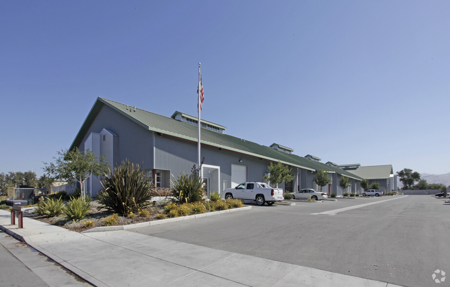 1803 Shelton Way, Hollister, CA for lease - Building Photo - Image 3 of 6