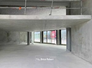 34 Rue De La Soie, Villeurbanne for lease Interior Photo- Image 2 of 7