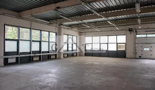 Office in Villebon-sur-Yvette for lease - Interior Photo - Image 2 of 4