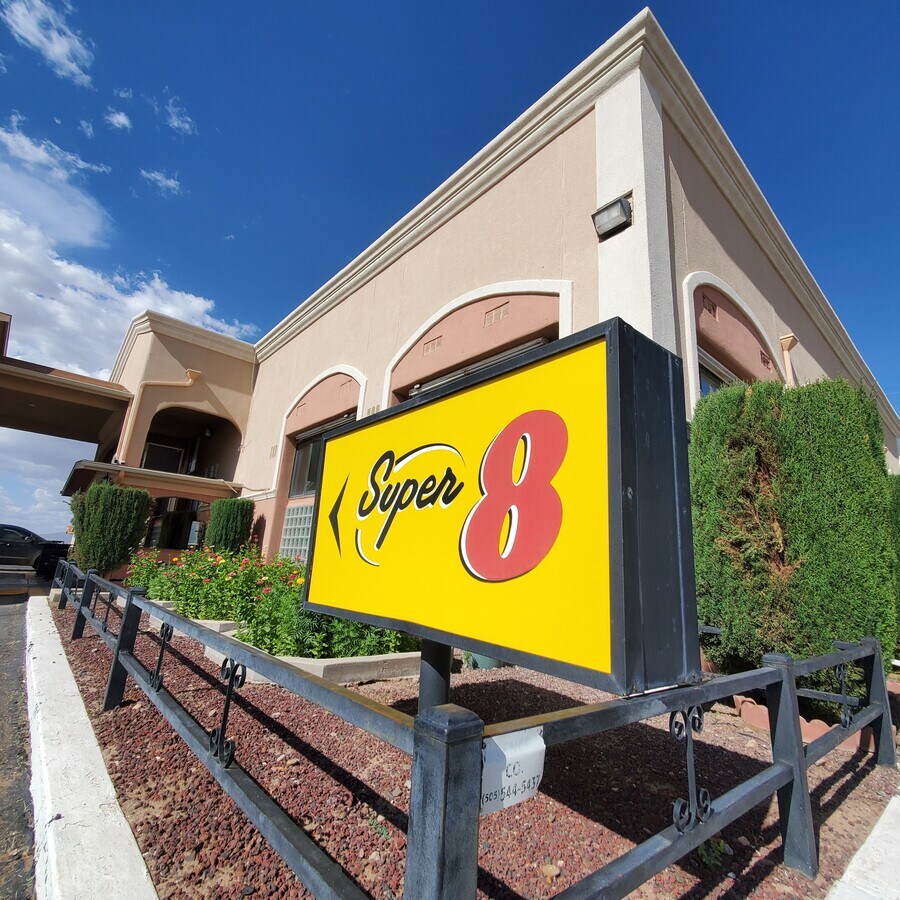 1217 W Pine St, Deming, NM 88030 Super 8 Deming
