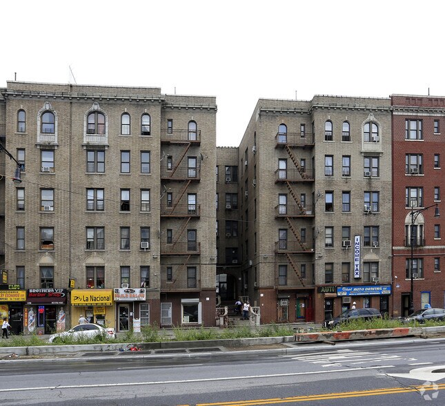 1384 Grand Concourse, Bronx, NY for sale - Building Photo - Image 2 of 3