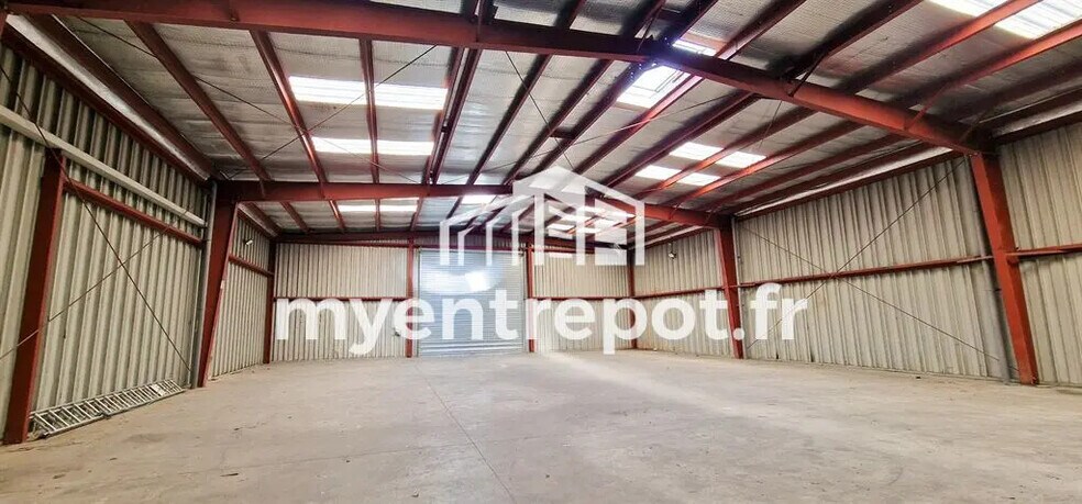 Flex in Vitrolles for sale - Interior Photo - Image 1 of 9