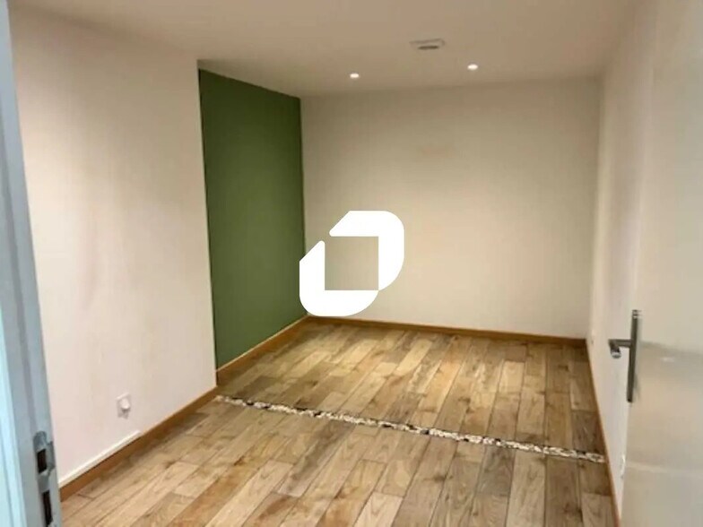 Retail in Le Bouscat for lease - Interior Photo - Image 3 of 4