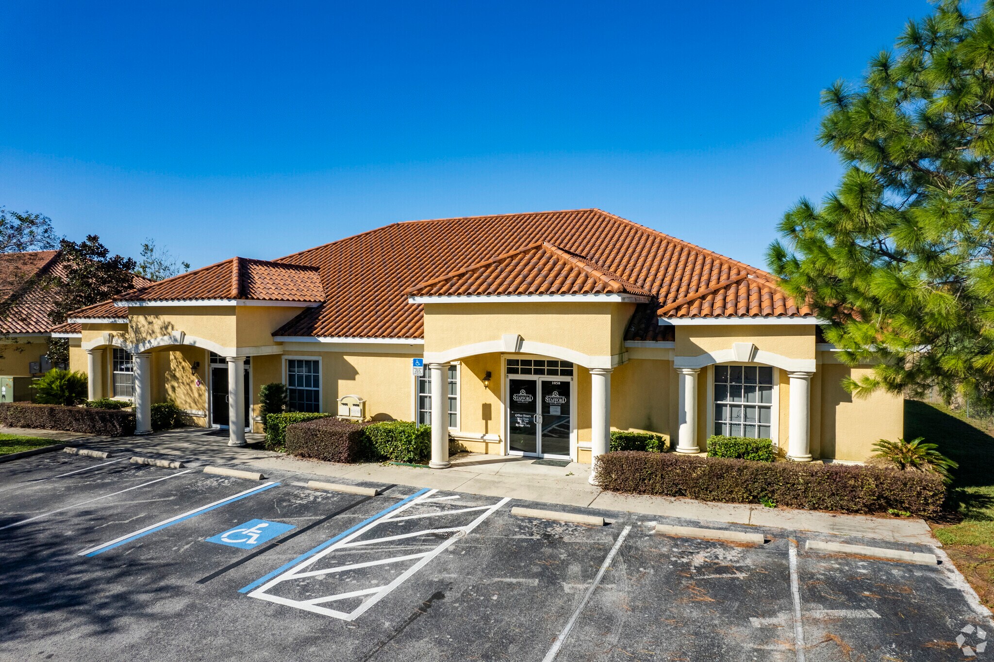 1056-1058 E Brandon Blvd, Brandon, FL for sale Primary Photo- Image 1 of 1