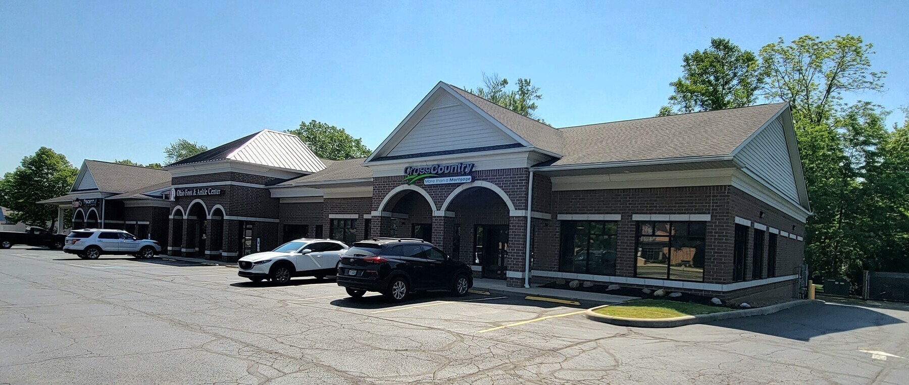 3226 Kent Rd, Stow, OH 44224