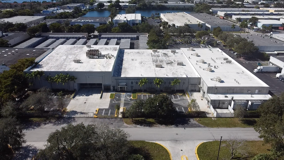 16175 NW 49th Ave, Hialeah, FL for lease - Aerial - Image 2 of 10