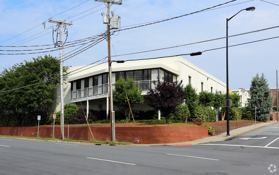 116 Lindsay St, High Point, NC for sale - Building Photo - Image 3 of 4