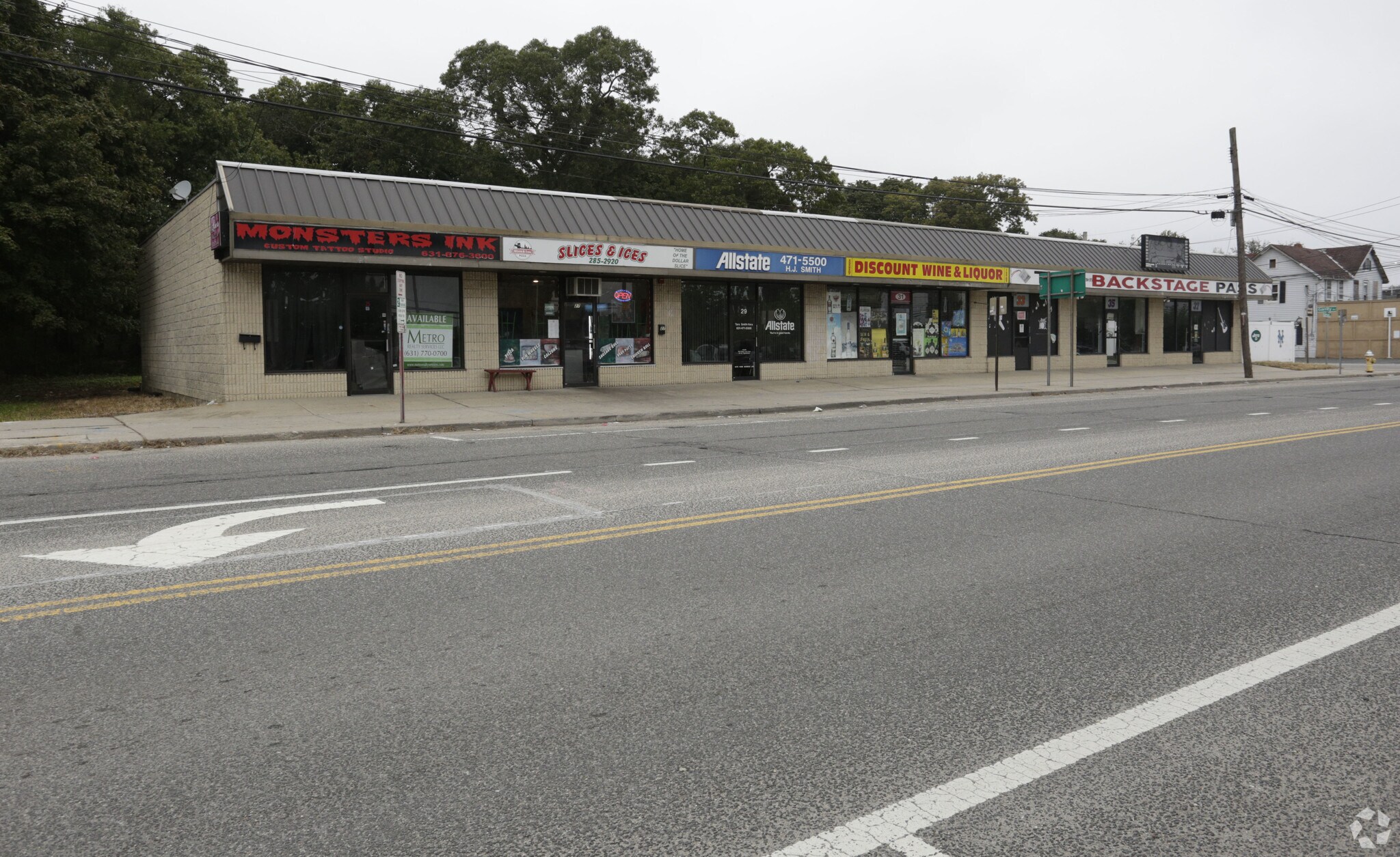 25-37 Railroad Ave, Ronkonkoma, NY for sale Primary Photo- Image 1 of 1