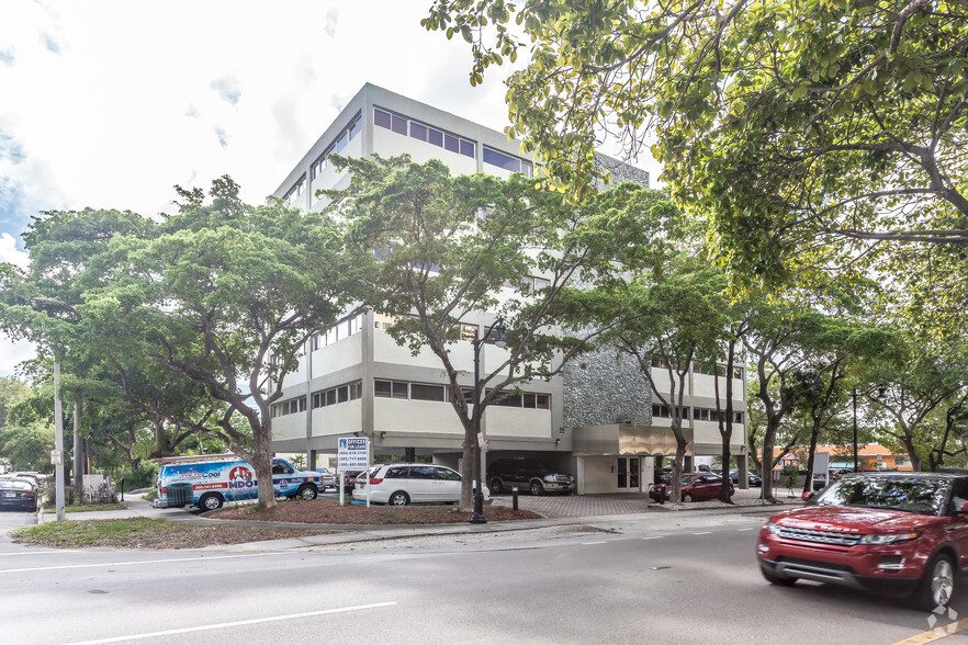 2929 SW 3rd Ave, Miami, FL for lease - Building Photo - Image 1 of 4