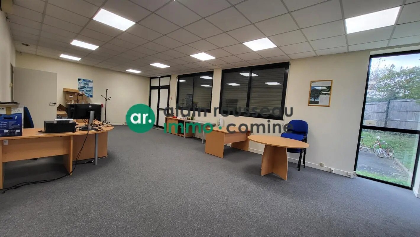 Office in Angers for lease Interior Photo- Image 1 of 5