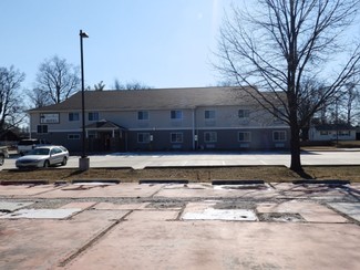 More details for 625 W Washington St, Pittsfield, IL - Hospitality for Sale