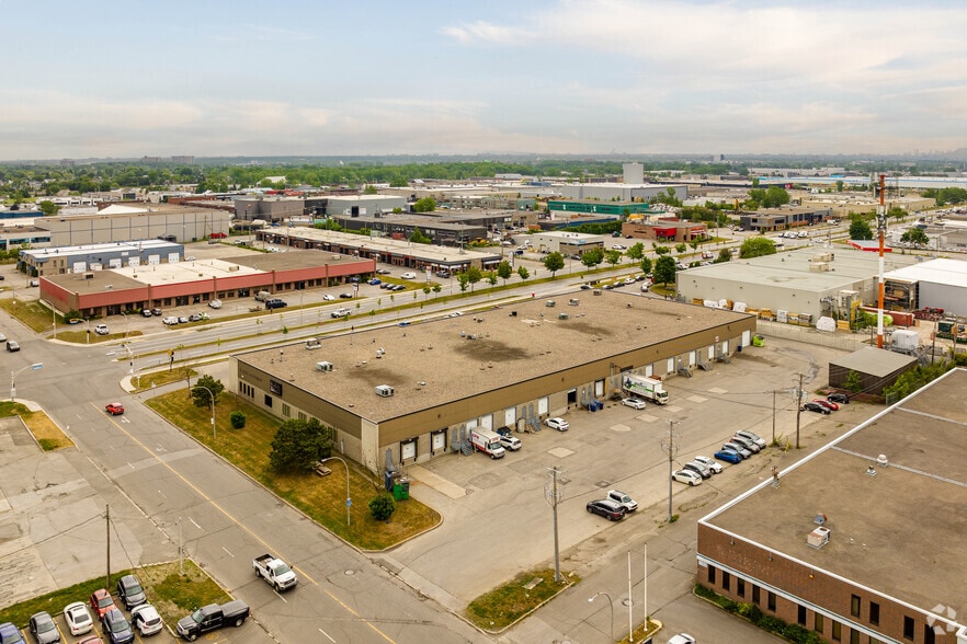 3148-3178 Boul Industriel, Laval, QC for lease - Aerial - Image 3 of 20