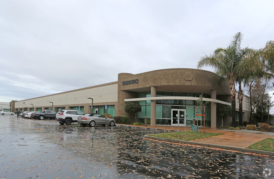 39660-39684 Eureka Dr, Newark, CA for lease - Building Photo - Image 3 of 8