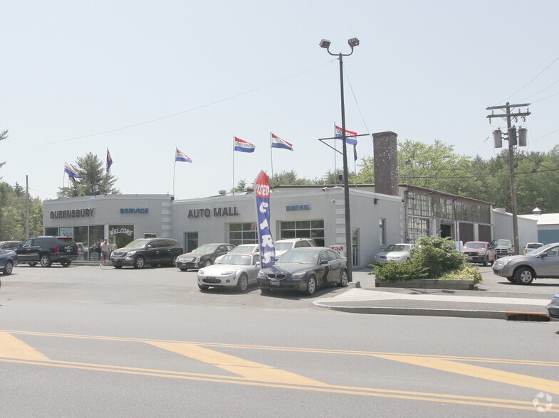 635 Upper Glen St, Queensbury, NY for sale - Primary Photo - Image 1 of 1