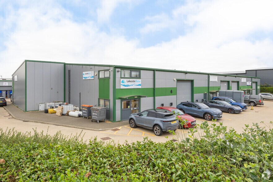 Broadway, Yaxley for sale - Primary Photo - Image 1 of 1