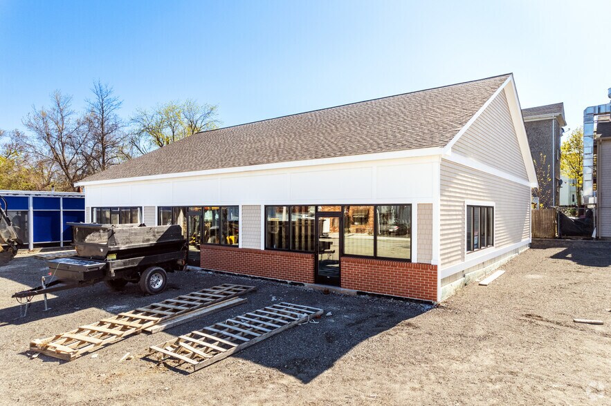 1172 Bedford St, Fall River, MA 02723