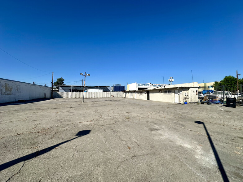 514 Glenoaks Blvd, San Fernando, CA for lease - Building Photo - Image 1 of 12