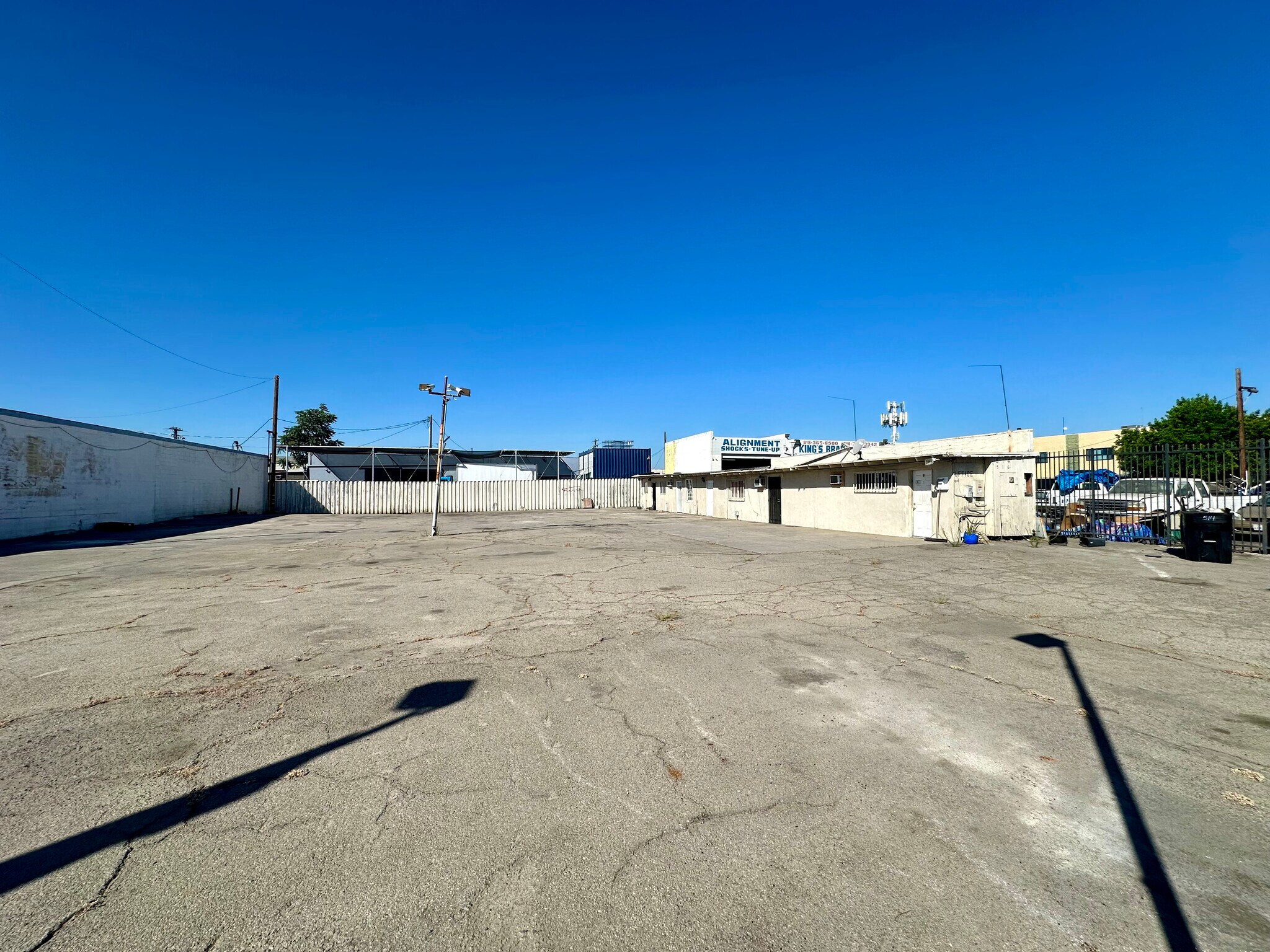 514 Glenoaks Blvd, San Fernando, CA for lease Primary Photo- Image 1 of 13