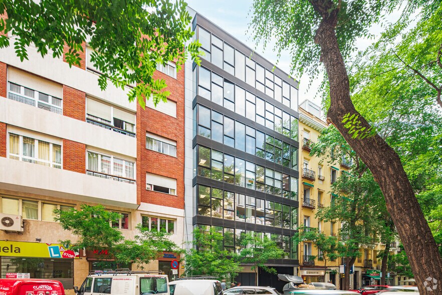 Calle Fernández de la Hoz, 52, Madrid, Madrid for sale - Primary Photo - Image 1 of 1