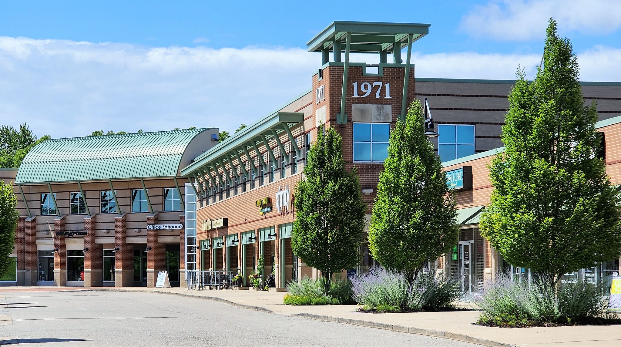 1971 E Beltline Ave, Grand Rapids, MI for lease Building Photo- Image 1 of 8