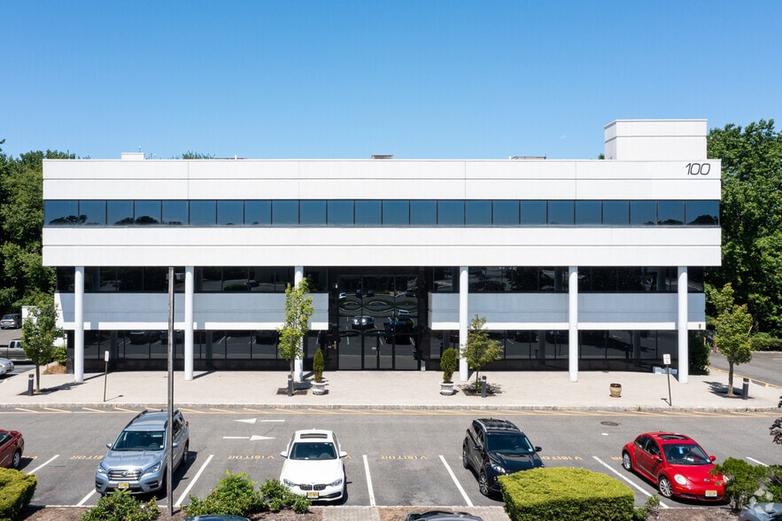 100 Village Ct, Hazlet, NJ for sale - Building Photo - Image 3 of 6