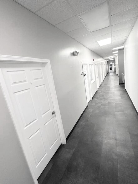 2175 N Roberts Ave, Lumberton, NC for lease - Building Photo - Image 3 of 9