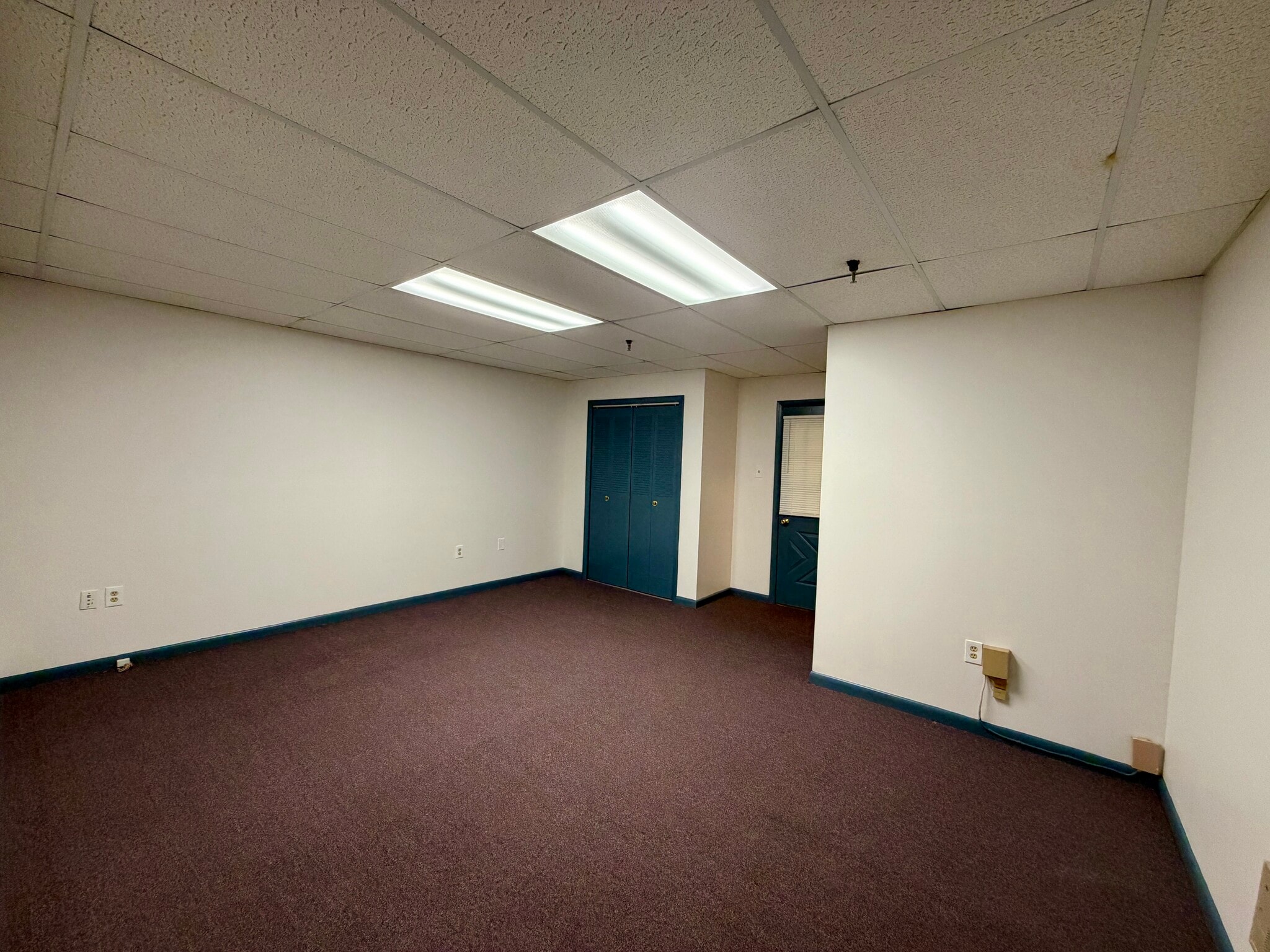 549 S Main St, Shrewsbury, PA for lease Interior Photo- Image 1 of 4