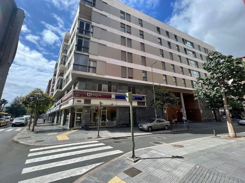 Office in Las Palmas de Gran Canaria for sale - Building Photo - Image 2 of 18