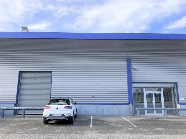 Flex in Toulouse for lease - Building Photo - Image 1 of 10