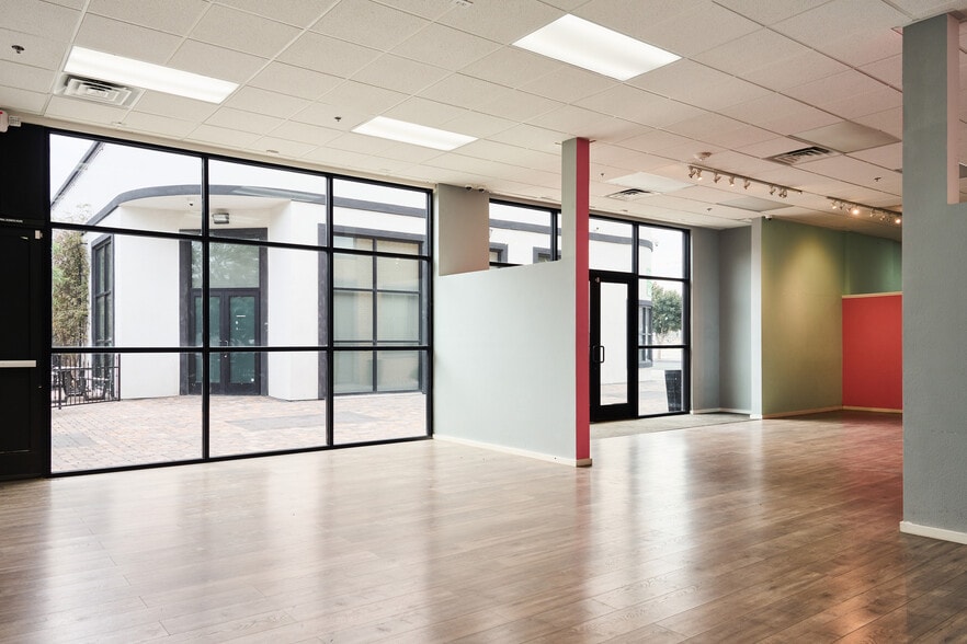 1027 S Main St, Las Vegas, NV for lease - Interior Photo - Image 2 of 11