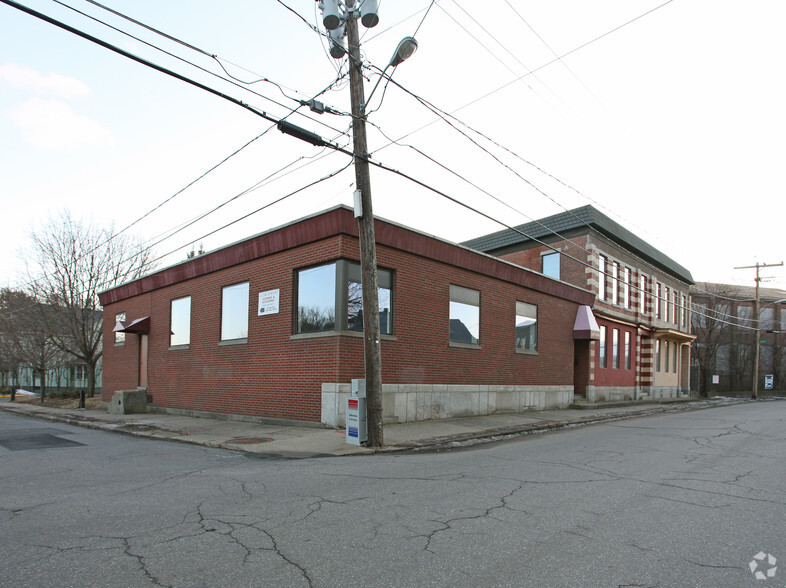 126 Franklin St, Torrington, CT for lease - Building Photo - Image 1 of 36