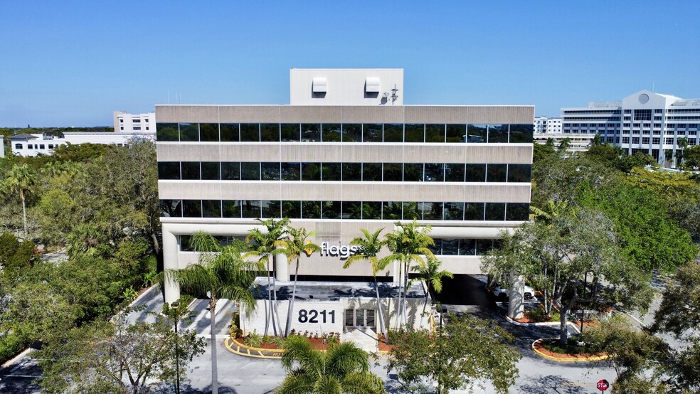 8211 W Broward Blvd, Plantation, FL for lease - Building Photo - Image 1 of 13