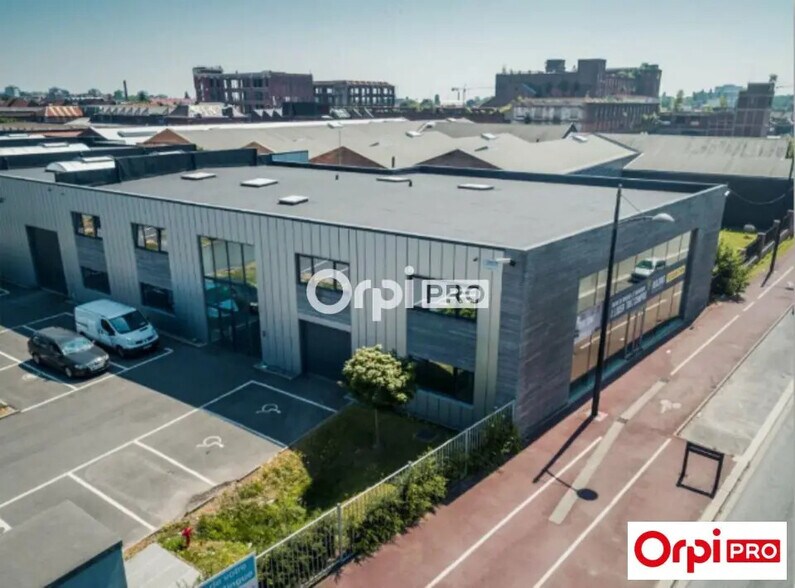 Flex in Tourcoing for lease - Building Photo - Image 1 of 14