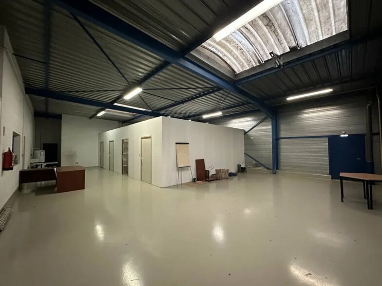 Industrial in Illkirch-Graffenstaden for sale - Interior Photo - Image 3 of 10