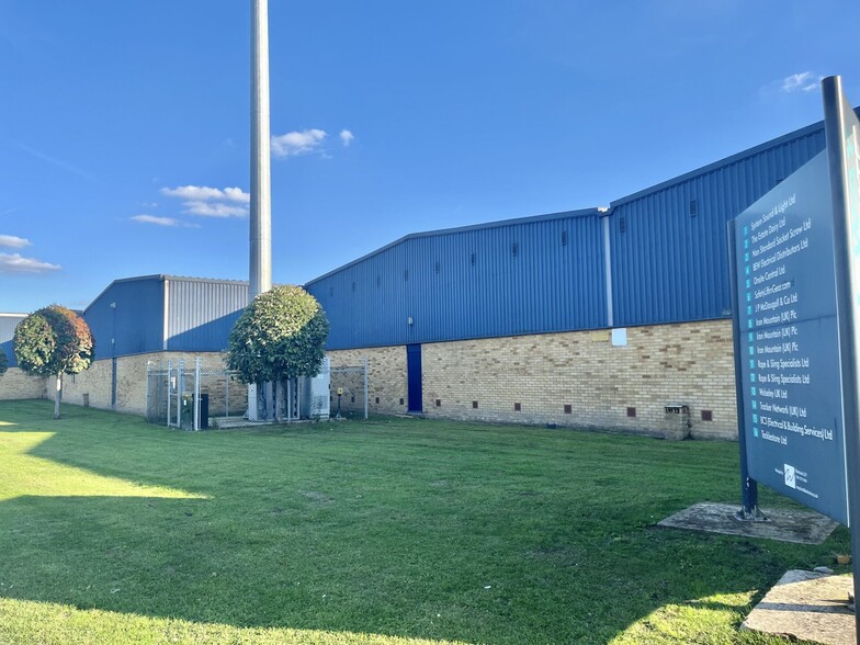 Liddall Way, West Drayton for lease - Building Photo - Image 2 of 3