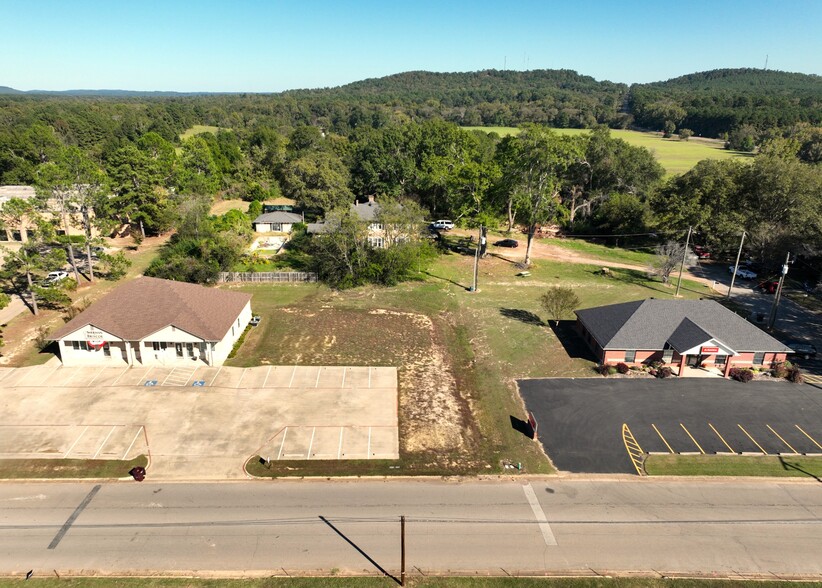 359 N Cypress St, Gilmer, TX for sale - Building Photo - Image 2 of 18