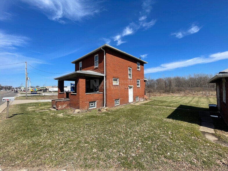 6600 Frank Ave W, Canton, OH for sale - Building Photo - Image 2 of 11