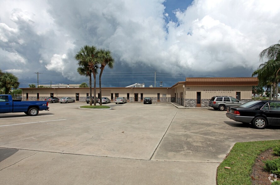 1270 Lake Washington Rd, Melbourne, FL 32935