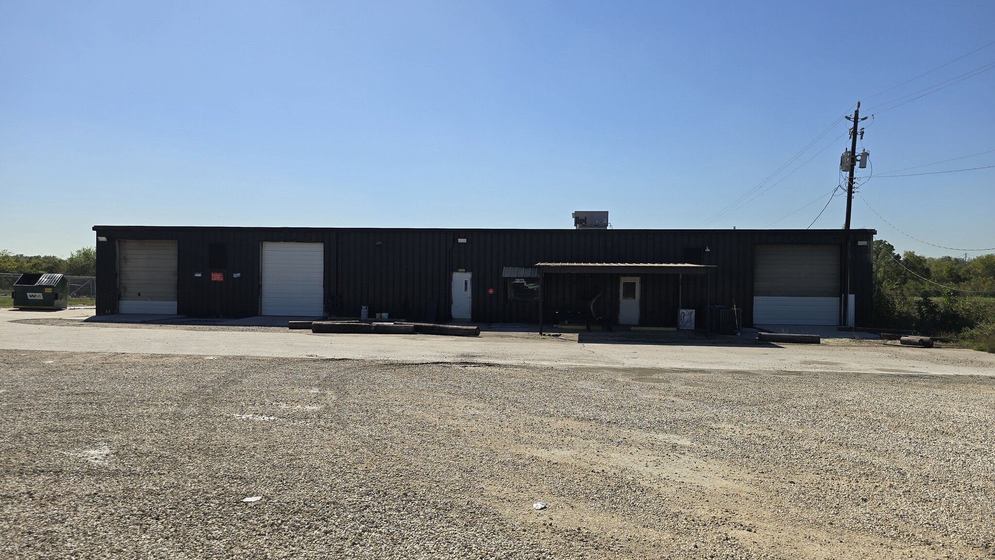 1801 Decker Dr, Baytown, TX for lease Building Photo- Image 1 of 9