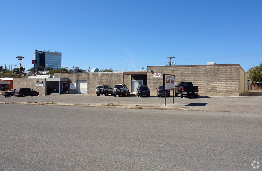 5315-5321 Jackwood Dr, San Antonio, TX for lease - Primary Photo - Image 1 of 3