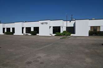 15534 W Hardy Rd, Houston, TX for lease Building Photo- Image 1 of 3