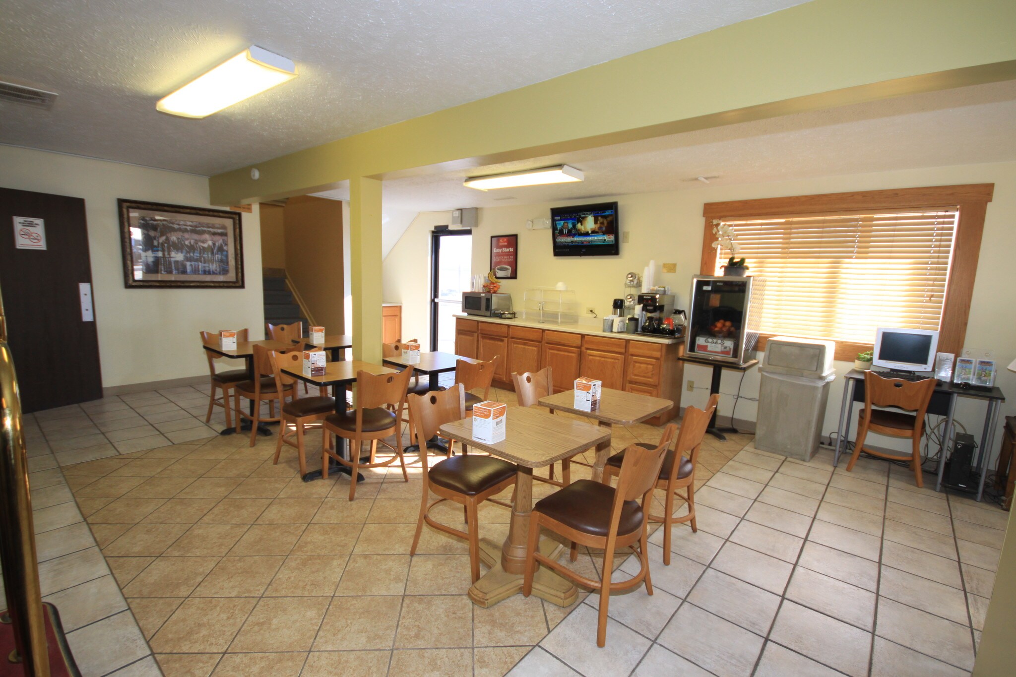 985 US Highway 24, Limon, CO 80828 Econo Lodge Limon