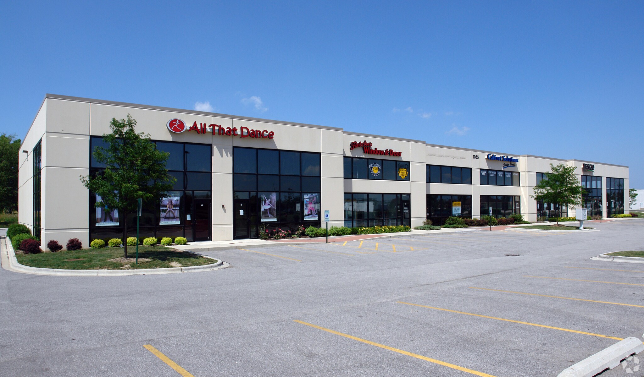 1055 Nimco Dr, Crystal Lake, IL for sale Building Photo- Image 1 of 1