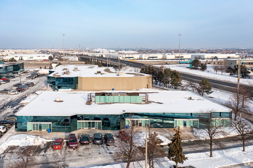 425 Britannia Rd E, Mississauga, ON for lease - Building Photo - Image 2 of 3