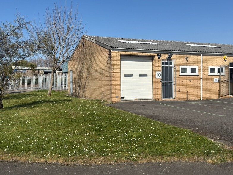 7-10 Butts Close, Thornton Cleveleys for sale - Primary Photo - Image 1 of 1