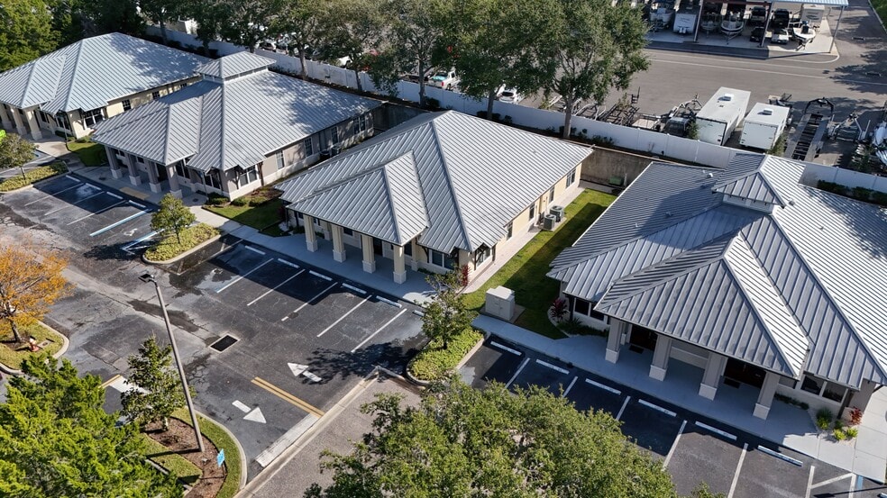 1180 Ponce De Leon Blvd, Clearwater, FL for sale - Building Photo - Image 3 of 15