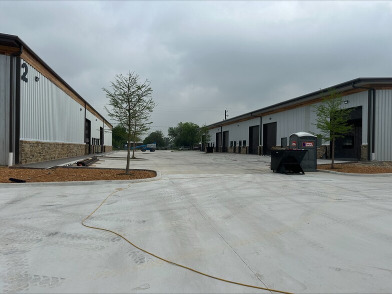 1055 FM 2623, Seguin, TX for lease - Building Photo - Image 3 of 11