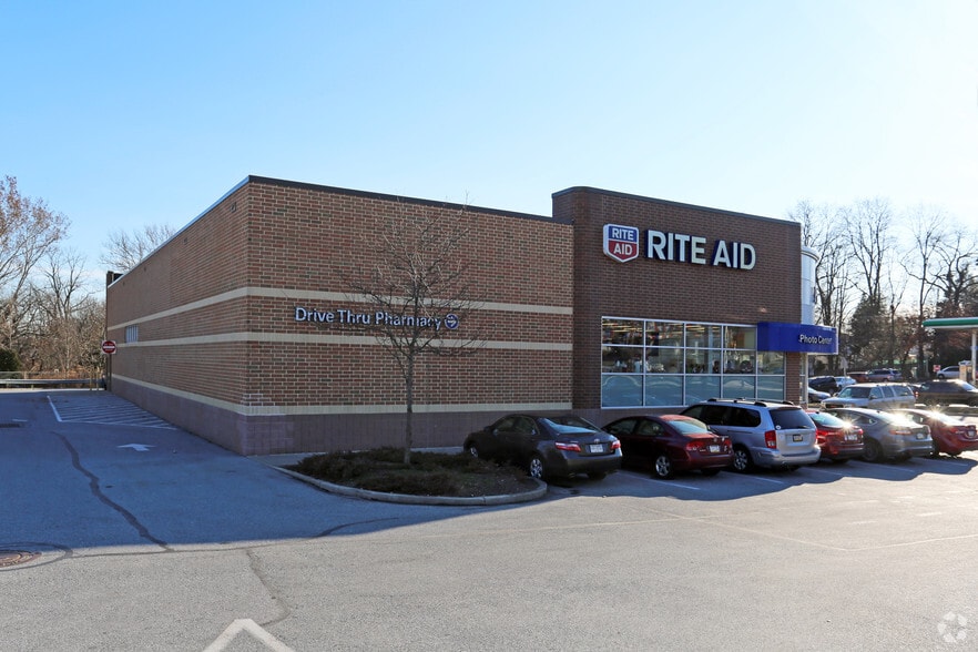 762 Chester Pike, Prospect Park, PA for lease - Building Photo - Image 2 of 5